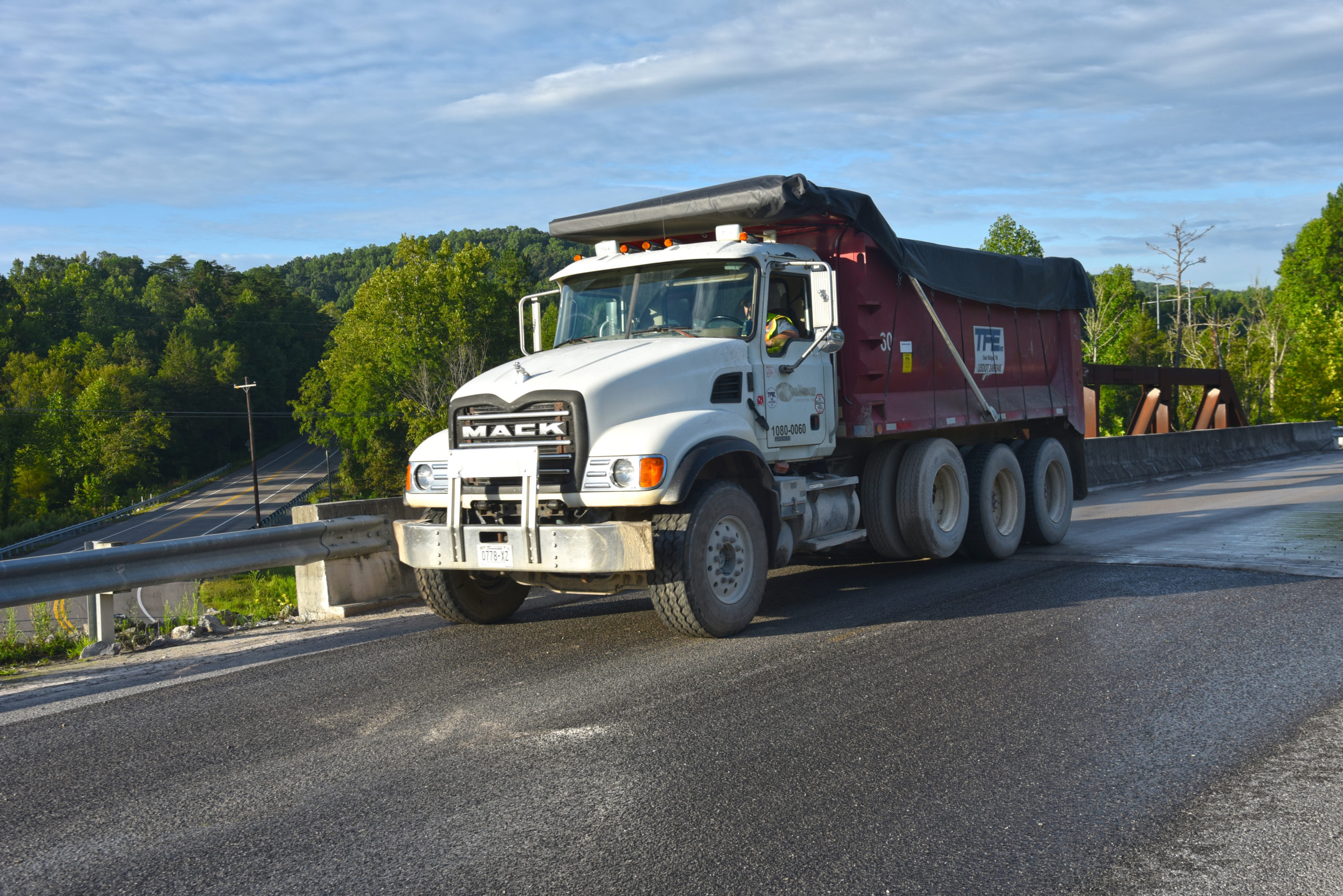 Photo: Truck hauling demolition debris