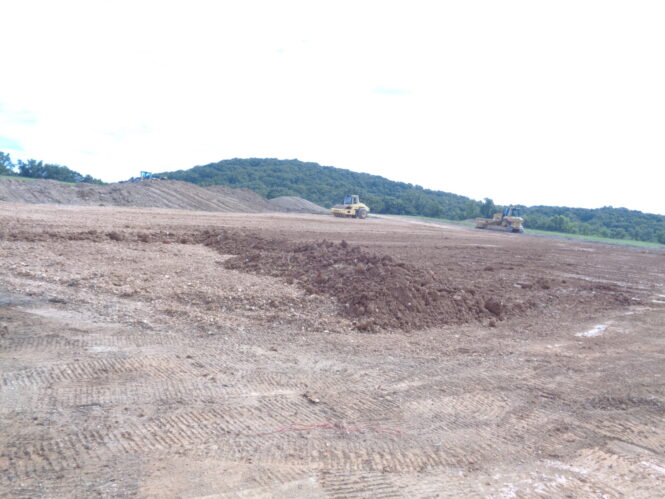 Grading on the sanitary landfill cap
