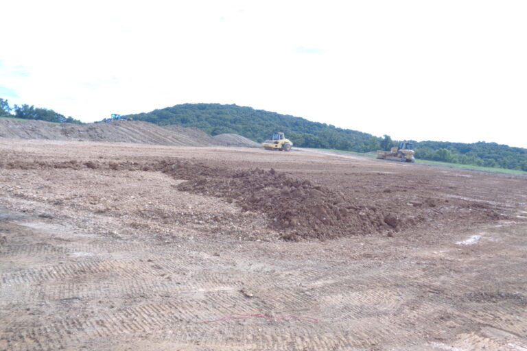 Grading on the sanitary landfill cap