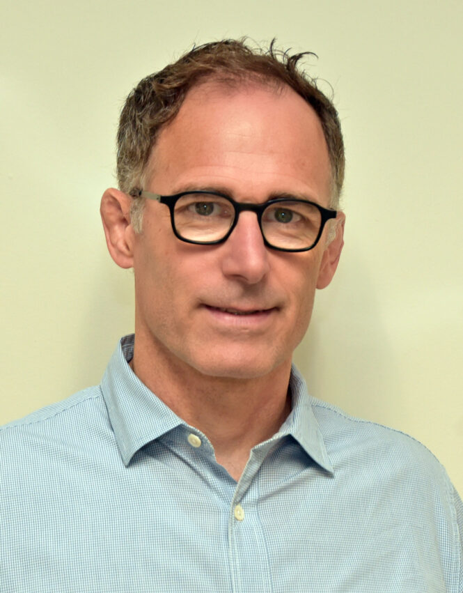 Steve Manthe headshot