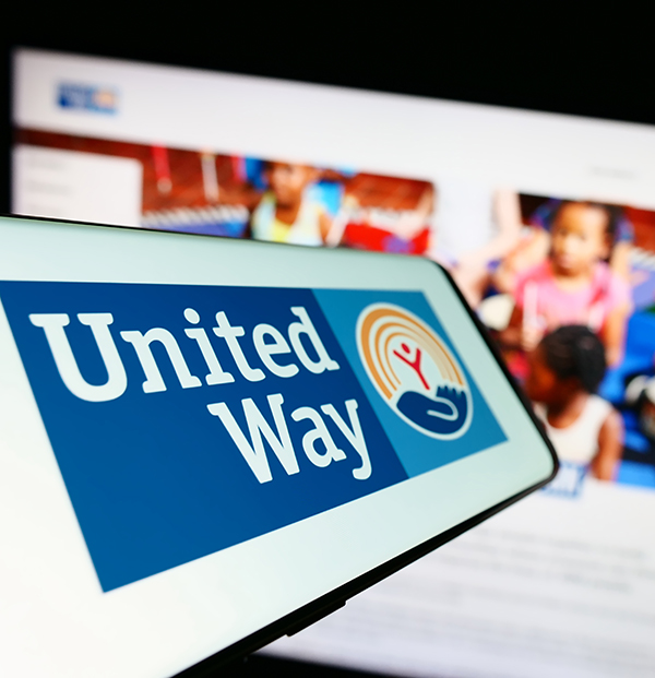 Stuttgart,,Germany,-,07-13-2023:,Cellphone,With,Logo,Of,Fundraising,Network campaign