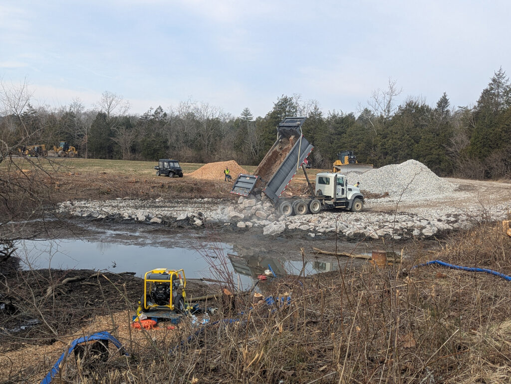 Ettp Workers at ETTP Heritage Center begin embayment grading - UCOR